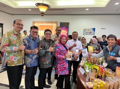 Bank bjb, Pemkot Sukabumi dan OJK Dorong Literasi Keuangan bagi UMKM untuk Meningkatkan Pengelolaan Keuangan yang Bijak Bank bjb, Pemkot Sukabumi dan OJK Dorong Literasi Keuangan bagi UMKM untuk Meningkatkan Pengelolaan Keuangan yang Bijak