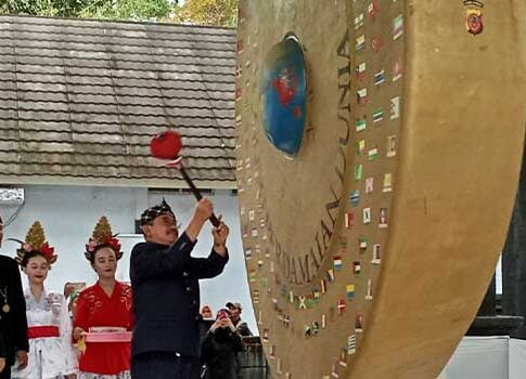 gong perdamaian dunia