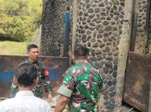 Caption: Dandim 0625/Pangandaran, Letkol Inf Indra Mardianto Subroto, M.IP meninjau ke lokasi bendungan