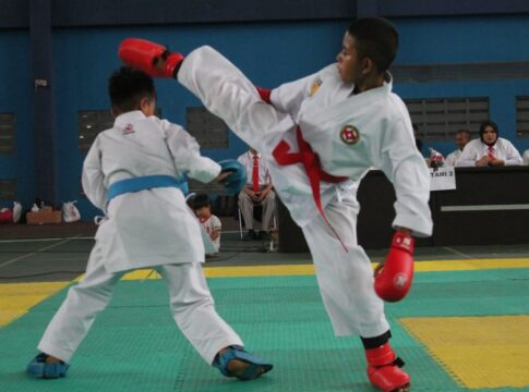 Ketpot: Suasana Kejurkab Karate yang digelar FORKI Kabupaten Ciamis dan Kecamatan Cimaragas yang berhasil menjadi juara umun