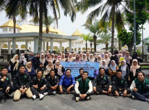 Ket foto : Aksi FSLDK Priangan Timur, dalam Memperingati Hari Internasional Hijab Solidarity Day (IHSD) 2024 (fokusjabar/Seda)