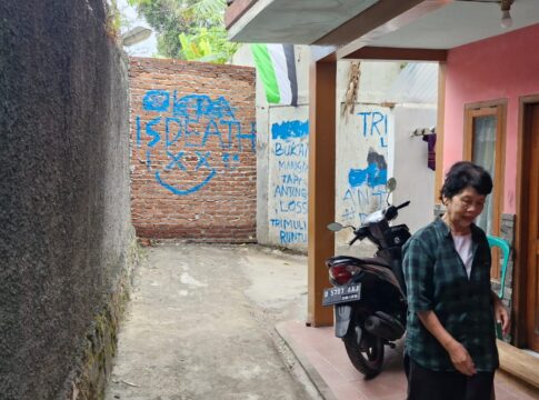 Kondisi Jalan Gang Cipedes Hegar Ditembok Pihak Yayasan Trimulya