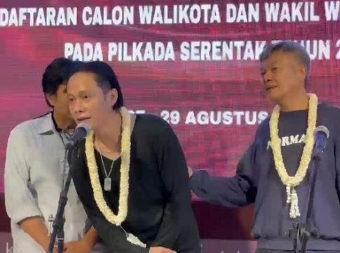 Caption: Alam 'Mbah Dukun' Buka-bukaan Alasan Maju Pilkada Kota Banjar.