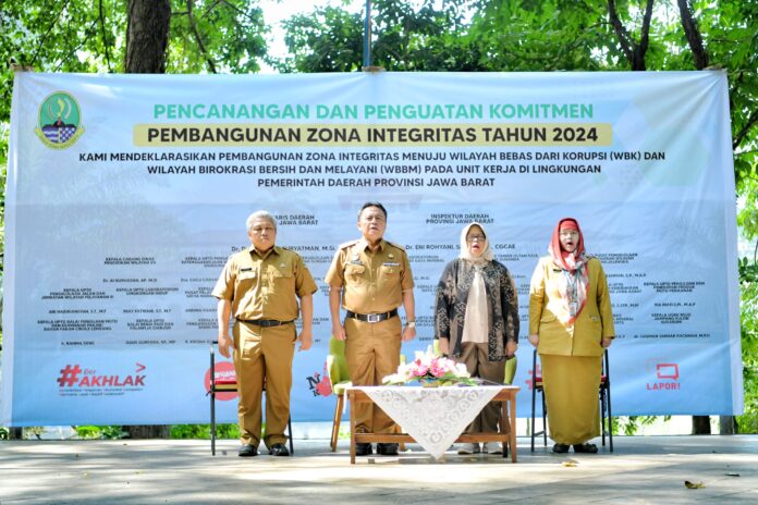 Sekretaris Daerah Provinsi Jawa Barat, Herman Suryatman, menghadiri acara pencanangan dan penguatan komitmen pembangunan Zona Integritas