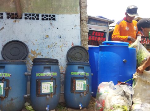 Pengelolaan Sampah di Pasar Sederhana Kota Bandung Jabar