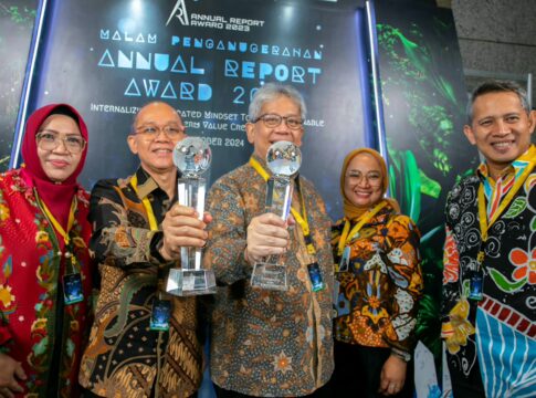 Bank bjb dan bank bjb Syariah Raih Penghargaan Annual Report Award (ARA) 2023