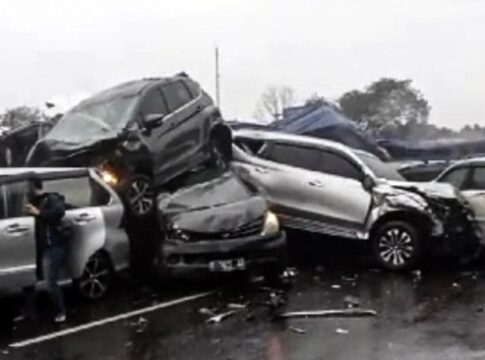 Kecelakan Beruntun Terjadi di KM 92 Tol Cipularang. (Istimewa)