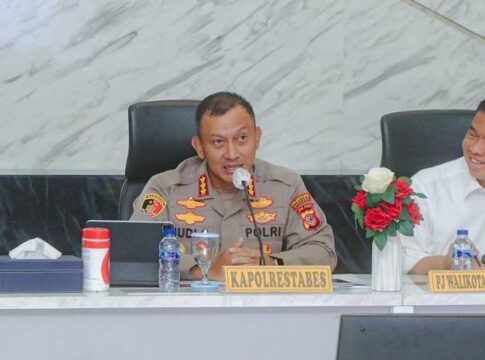 Ketfot: Kapolrestabes Bandung, Kombes Pol Budi Sartono Siapkan Skema Pengamanan Pada Malam Pergantian Tahun