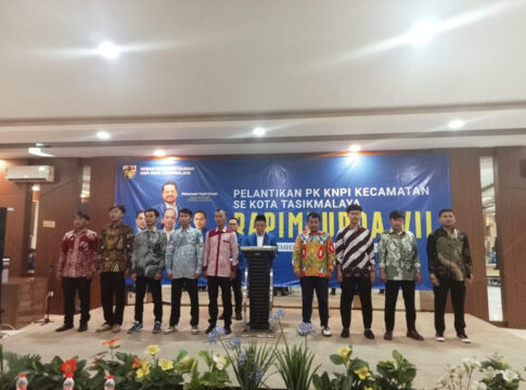 Ket foto : Pelantikan Ketua PK KNPI se-Kota Tasikmalaya di Ballroom City Hotel Tasikmalaya (fokusjabar/Seda)