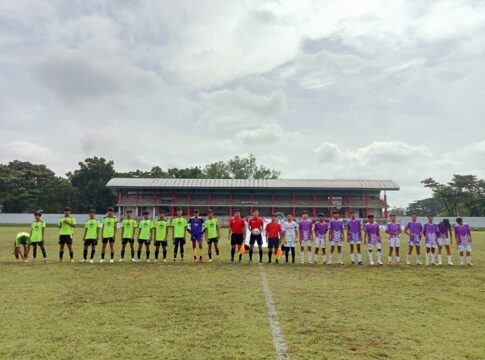 Ket foto : Kick off Kejuaraan Liga Top Skor Priangan Timur, di Stadion Sepak Bola Wiradadaha Kota Tasikmalaya (fokusjabar/Seda)