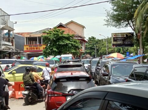 Poto: Kondisi Kemacetan di Pantai Timur Pangandaran