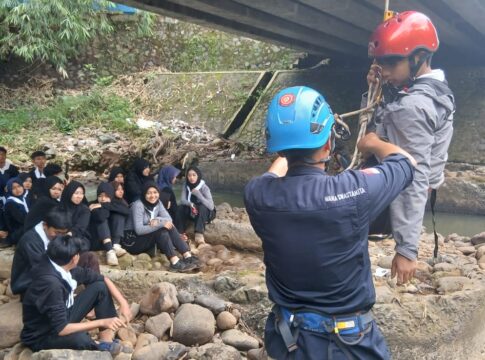 Siswa WACITA SMAN 1 Cihaurbeuti Ciamis Ikuti Pendidikan Dasar di Gunung Sawal