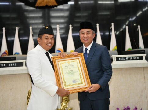 Bey Machmudin Tinggalkan Gedung Sate dengan Rasa Lega dan Haru, Dedi Mulyadi Puji Kinerja Birokrat Teladan