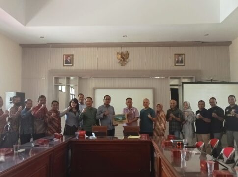 Ket foto : Kunjungan Kerja Komisi C DPRD Kabupaten Gunungkidul Provinsi D.I Yogjakarta Ke Dinas PUTR Kota Tasikmalaya (fokusjabar/Seda)