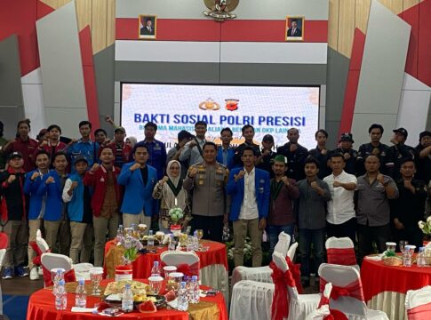 Ket foto : Bakti Sosial Jajaran Polres Tasikmalaya bersama Mahasiswa dan OKP di Gedung Pertemuan Warga (fokusjabar/Seda)