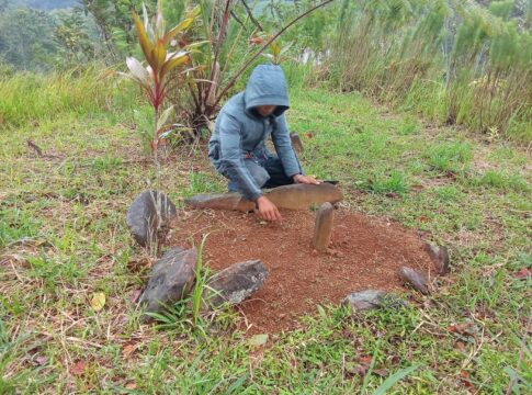 Ketpot: Malam Eyang Jayaraksa di puncak Joho Desa Cibeureum Kecamatan Sukamantri Ciamis