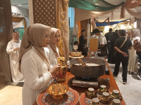 Poto: Suasana saat menikmati hidangan dari Hotel grand Palma by Horison Pangandaran