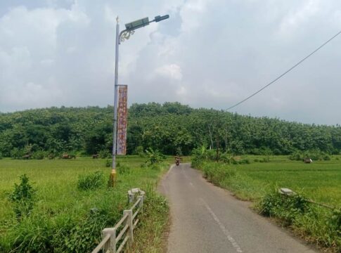 Ketfot: Mengenal Perbatasan Ciamis dan Banjar, Di area persawahan Kampung Cibungur, Desa Wangunjaya, Kecamatan Cisaga, Kabupaten Ciamis, Jawa Barat, terdapat jalan lintas yang menjadi penghubung utama bagi warga Desa Wangunjaya, Desa Bangunharja, dan desa-desa di Kecamatan Tambaksari