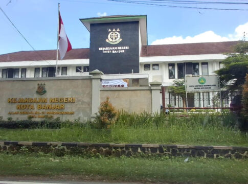 Caption: Kantor Kejari Kota Banjar