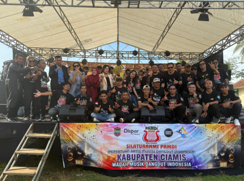 Persatuan Artis Musisi Dangdut Indonesia (PAMDI) Kabupaten Ciamis resmi mendeklarasikan keberadaannya melalui acara yang digelar di Alun-Alun Kecamatan Tambaksari, Kabupaten Ciamis