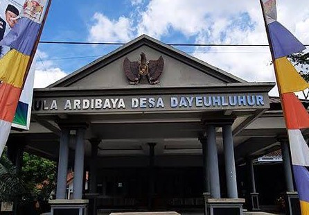 Ketpot: Kantor Desa Dayeuh Luhur Kecamatan Jatinagara Kabupaten Ciamis Jawa Barat