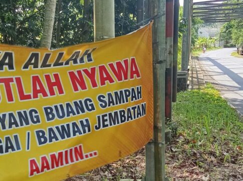 spanduk menakutkan ciamis fokusjabar.id