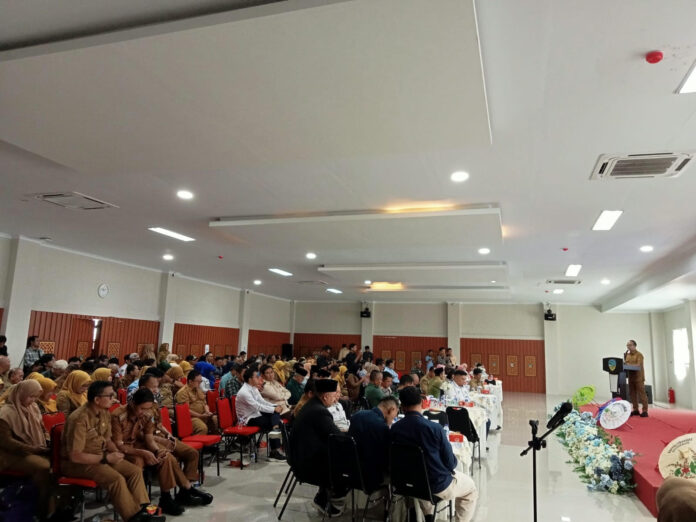 Ket foto : Musrenbang RPJMD Kota Tasikmalaya 2025-2029, dibuka langsung Wali Kota Tasikmalaya Viman Alfarizi di Aula Utama Bappelitbangda Kota Tasikmalaya (fokusjabar/Seda) Ket foto : Musrenbang RPJMD Kota Tasikmalaya 2025-2029, dibuka langsung Wali Kota Tasikmalaya Viman Alfarizi di Aula Utama Bappelitbangda Kota Tasikmalaya (fokusjabar/Seda)