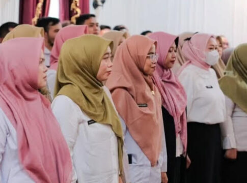 Poto: 64 kepala sekolah mendapat SK bupati Pangandaran di Pendopo
