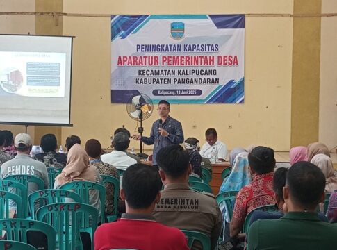 Poto: Suasana kegiatan Peningkatan Kapasitas aparatur desa.