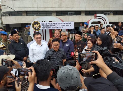 Menteri Koordinator Pemberdayaan Masyarakat (Menko PM) Muhaimin Iskandar atau kerap disapa Cak Imin bakal menerapkan standarisasi pelatihan UMKM.