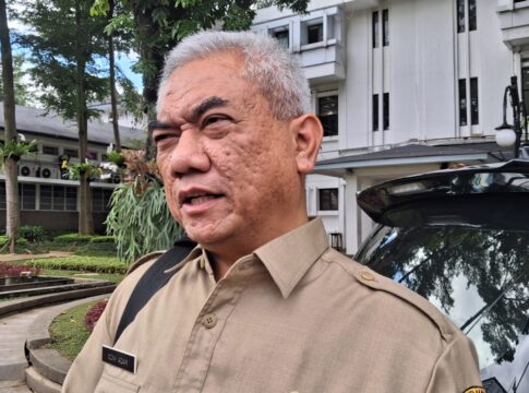 Pelaksana tugas (Plt) Kepala Dinas Kesehatan (Dinkes) Kota Bandung, Sony Adam