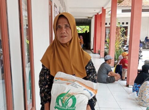 bantuan beras pangandaran fokusjabar.id