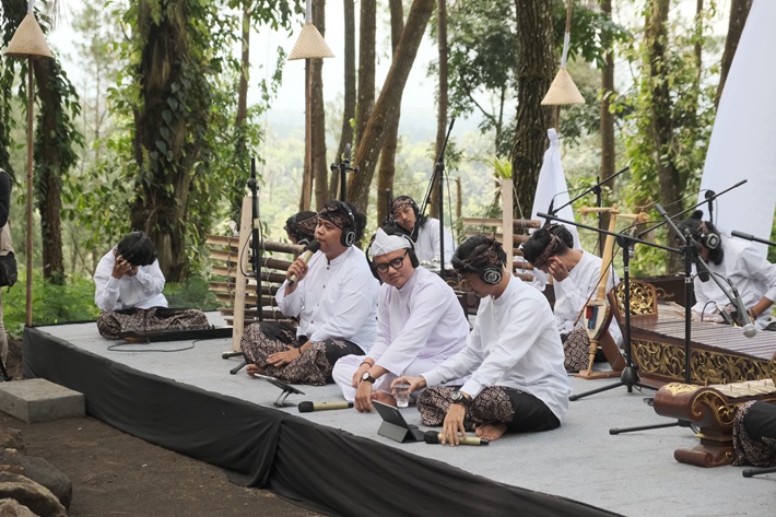 Mukadimah Pembina Yayasan Asta Mekar Tomi Ahmad Saputra Pada Pegelaran Musik Terapi “Laras Jiwa”