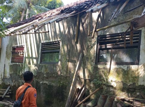 Ketpot: Rumah Karti (84) warga Kecamatan Pamarican Ciamis yang ambruk