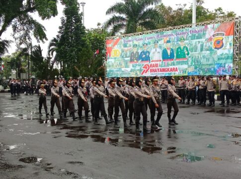 Ketpot : Pocil Polres Ciamis yang merupakan anak anak didik SDN 7 Ciamis saat menunjukan kebolehanya dalam peringatan HUT Bhayangkara ke 79