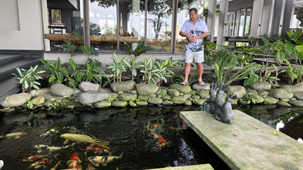 Hartono Soekwanto, sosok legendaris dalam dunia ikan Koi Indonesia, bahkan internasional.