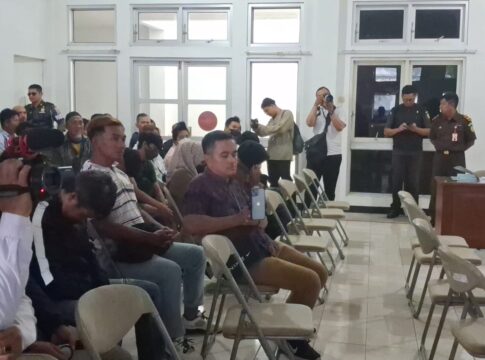 Pemerintah Kota (Pemkot) Bandung kembali menggelar sidang tindak pidana ringan (Tipiring) di Kantor Satpol PP Kota Bandung, Jalan R.A.A. Martanegara Rabu (13/8/2025).