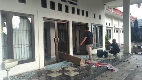 Kantor DPRD Kota Banjar Rusak Diterjang Massa, Puluhan Pelaku Diamankan Polisi