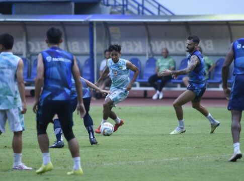 Persib Gelar Game Internal di GBLA Usai Laga Kontra Borneo FC Ditunda, (FOTO WEB)
