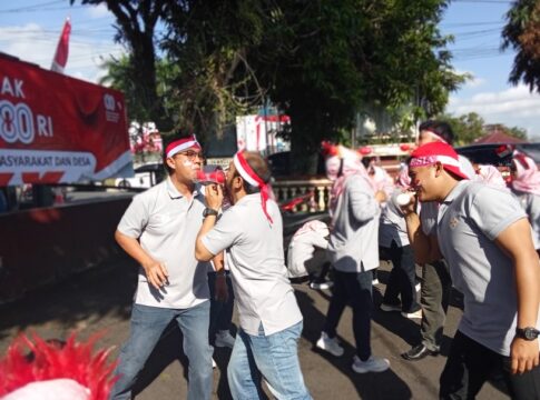 Ketpot: Kegiatan lomba dan pembagian bendera merah putih DPMP Ciamis