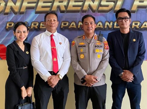 Poto: Tim kuasa hukum korban meninggalnya ODGJ bersama jajaran polres Pangandaran.