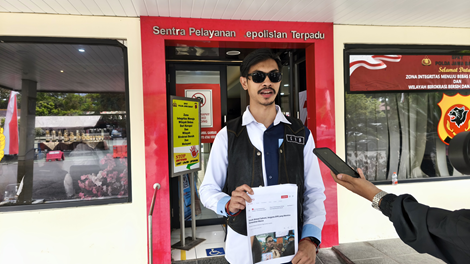 Ketua Umum Literasi Pemuda Berdikari (LPB), Indrajidt Rai Garibaldi Laporkan Mantan Anggota DPR Ahmad Sahroni Ke Mapolda Jabar Selasa (9/9/2025)