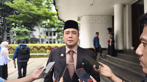 Wakil Wali Kota Bandung Erwin di Balai Kota Jalan Wastukencana Kota Bandung Jabar Rabu (17/9/2025)