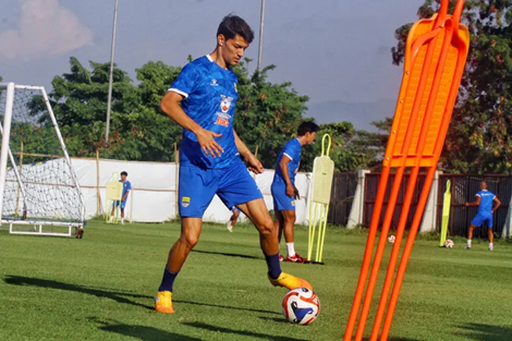 Bek Persib Bandung Federico Barba, (Foto by Simamaung)
