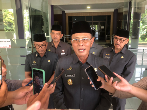 Bupati Ciamis, Herdiat Ssunarya