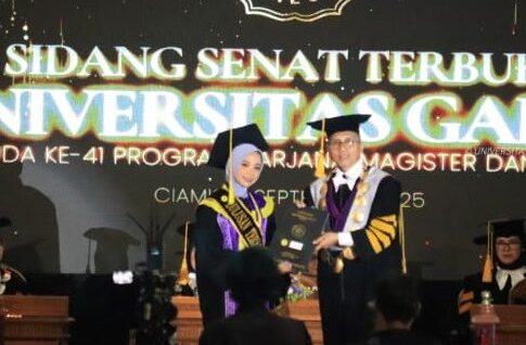 Ketpot: Proses wisuda Mahasiswa Unigal Ciamis