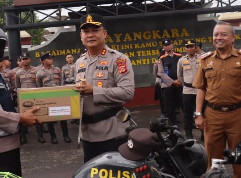 Ketpot: Kapolres Ciamis AKBP. Hidayatullah didampingi Kadis Pertanian dan Ketahanan Pangan Kabupaten Ciamis Ape Ruswanda