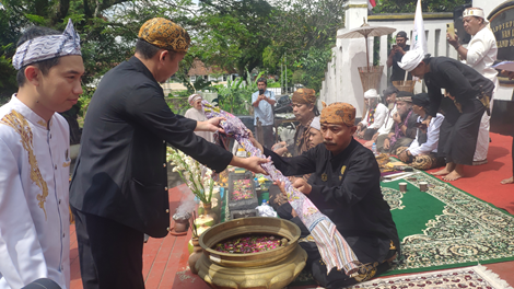 Keterangan Foto: Prosesi Jamasan di Situs Budaya Jambansari, Kabupaten Ciamis, Minggu (14/09/2025).