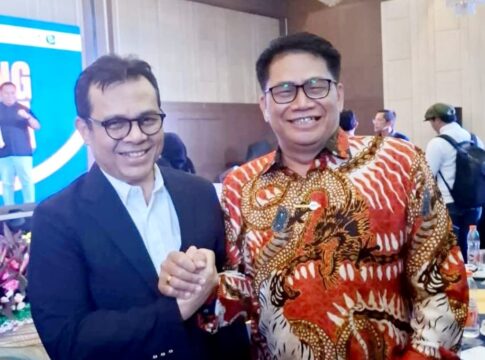 Wamen Infokomdigi Nezar Patria Bersama Ketua JMSI Sumut, Rianto Ahgly atau akrab disapa Anto Genk