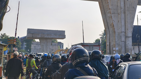 Pemerintah Kota (Pemkot) Bandung bakal tutup sementara beberapa ruas jalan di sekitar area proyek Flyover Nurtanio pada 15-25 Oktober 2025.